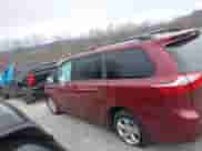 2017 Toyota Sienna LE Auto Access Seat с VIN 5TDKZ3DC9HS856281, выставлен на аукционе IAAI как лот 41845009 с пробегом Не указан миль и . История ставок и продаж доступна на DreamBid. Изображение 15.