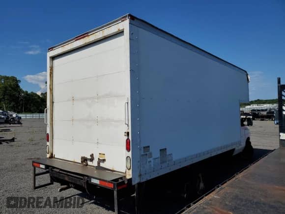 2005 Ford Econoline Cargo с VIN 1FDXE45P45HA59960, выставлен на аукционе Copart как лот 64556495 с пробегом 177 474 миль миль и Чистый • Clean title. История ставок и продаж доступна на DreamBid. Изображение 3.