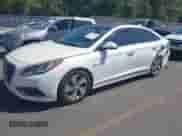 2016 Hyundai Sonata Limited with VIN KMHE34L15GA029227, listed as a IAAI auction lot 42978926 with 181,693 mi miles and . Bid and sale history available at DreamBid. Image 2.