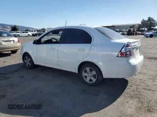 2009 Chevrolet Aveo LS z VIN KL1TD56E59B624886, wystawiony jako Copart lot #81379544 z przebiegiem Nie podano mil oraz Szkoda całkowita • Salvage title. Historia ofert i sprzedaży dostępna na DreamBid. Obrazek 2.