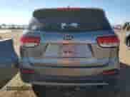 2016 Kia Sorento EX with VIN 5XYPHDA5XGG081604, listed as a Copart auction lot 83975665 with 122,381 mi miles and Salvage title. Bid and sale history available at DreamBid. Image 6.