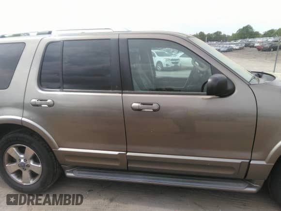 2003 Ford Explorer with VIN 1FMZU65K43UA92733, listed as a IAAI auction lot 42093512 with 201,805 mi miles and . Bid and sale history available at DreamBid. Image 13.