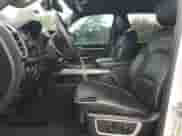 2020 Ram 1500 Laramie z VIN 1C6RREJT7LN160720, wystawiony jako Copart lot #70410455 z przebiegiem 55 863 mil mil oraz Nie do naprawy • Non repairable. Historia ofert i sprzedaży dostępna na DreamBid. Obrazek 7.