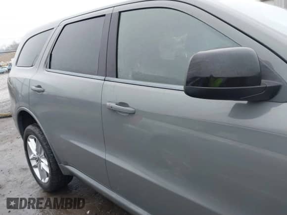 2023 Dodge Durango GT z VIN 1C4RDJDG1PC556514, wystawiony jako IAAI lot #41190616 z przebiegiem 28 806 mil mil oraz . Historia ofert i sprzedaży dostępna na DreamBid. Obrazek 14.