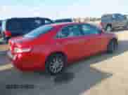 2011 Toyota Camry LE z VIN 4T4BF3EKXBR199400, wystawiony jako IAAI lot #43177854 z przebiegiem 311 896 mil mil oraz . Historia ofert i sprzedaży dostępna na DreamBid. Obrazek 4.