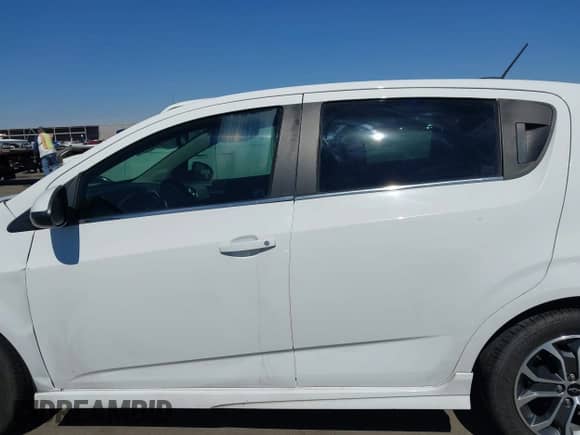 2019 Chevrolet Sonic LT с VIN 1G1JD6SB5K4132461, выставлен на аукционе IAAI как лот 42825641 с пробегом 131 146 миль миль и . История ставок и продаж доступна на DreamBid. Изображение 14.