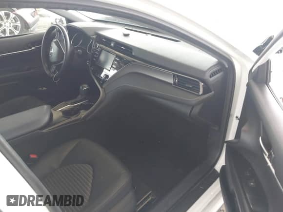 2019 Toyota Camry SE z VIN 4T1B11HK3KU847698, wystawiony jako IAAI lot #43421686 z przebiegiem 108 989 mil mil oraz . Historia ofert i sprzedaży dostępna na DreamBid. Obrazek 5.