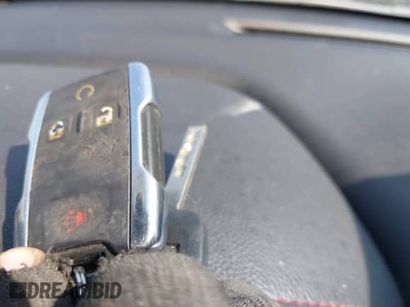 2017 GMC Sierra 1500 SLT z VIN 3GTU2NEC5HG361257, wystawiony jako IAAI lot #43213193 z przebiegiem 162 249 mil mil oraz . Historia ofert i sprzedaży dostępna na DreamBid. Obrazek 11.