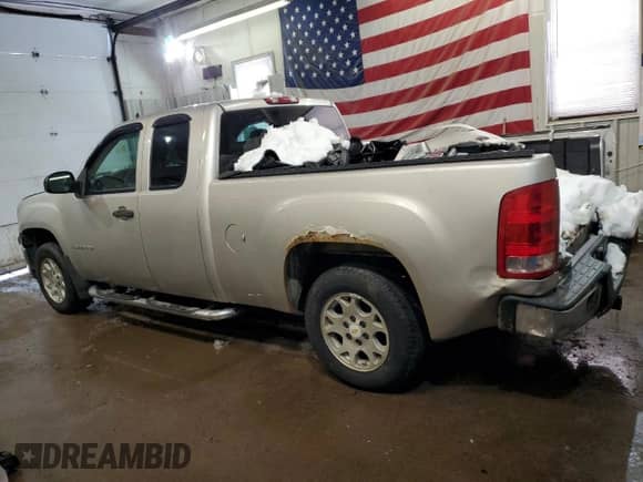 2007 GMC Sierra 1500 SLE1 with VIN 2GTEC19C371701744, listed as a Copart auction lot 45556485 with 205,859 mi miles and Salvage title. Bid and sale history available at DreamBid. Image 2.