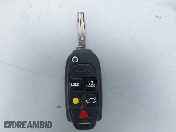 2005 Volvo XC70 with VIN YV1SZ592451197220, listed as a IAAI auction lot 42085477 with 197,060 mi miles and . Bid and sale history available at DreamBid. Image 11.