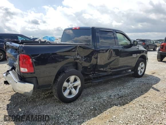 2020 Ram 1500 Tradesman z VIN 3C6RR7KT6LG296047, wystawiony jako Copart lot #61485175 z przebiegiem 101 789 mil mil oraz Szkoda całkowita • Salvage title. Historia ofert i sprzedaży dostępna na DreamBid. Obrazek 3.
