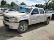 2009 Chevrolet Silverado 1500 LTZ с VIN 3GCEK33339G266158, выставлен на аукционе Copart как лот 63323635 с пробегом 256 933 миль миль и Списание • Salvage title. История ставок и продаж доступна на DreamBid. Изображение 1.