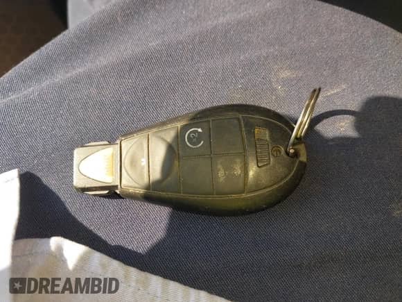 2017 Ram 1500 Express z VIN 1C6RR6KG8HS714587, wystawiony jako IAAI lot #43212402 z przebiegiem 200 275 mil mil oraz . Historia ofert i sprzedaży dostępna na DreamBid. Obrazek 11.