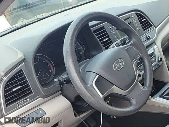 2018 Hyundai Elantra SE с VIN 5NPD74LF3JH332233, выставлен на аукционе Copart как лот 85781195 с пробегом 241 457 миль миль и Чистый • Clean title. История ставок и продаж доступна на DreamBid. Изображение 9.