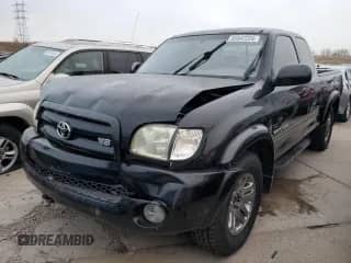 2003 Toyota Tundra Limited z VIN 5TBRT38183S407295, wystawiony jako Copart lot #85547224 z przebiegiem 288 906 mil mil oraz Szkoda całkowita • Salvage title. Historia ofert i sprzedaży dostępna na DreamBid. Obrazek 1.
