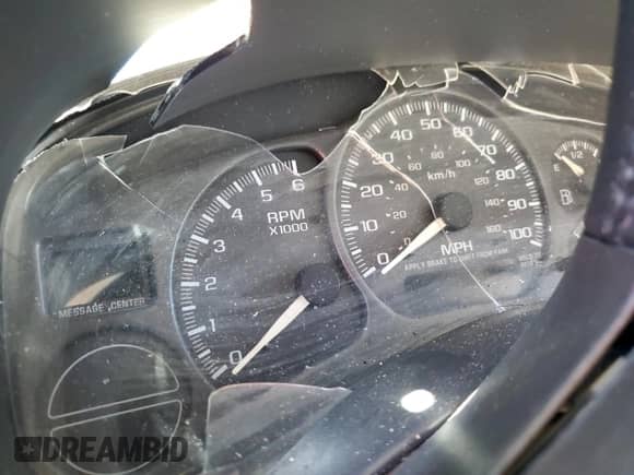 2002 Chevrolet Suburban LS с VIN 1GNFK16Z02J192587, выставлен на аукционе Copart как лот 68169004 с пробегом Не указан миль и На запчасти • Non repairable. История ставок и продаж доступна на DreamBid. Изображение 9.