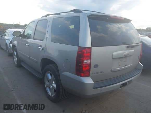 2008 Chevrolet Tahoe 3LT with VIN 1GNFC13088R271468, listed as a IAAI auction lot 42606559 with 233,659 mi miles and . Bid and sale history available at DreamBid. Image 3.