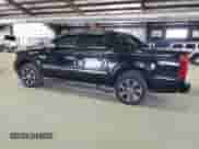 2012 Chevrolet Avalanche LTZ с VIN 3GNTKGE77CG143301, выставлен на аукционе Copart как лот 53314605 с пробегом 219 944 миль миль и Чистый • Clean title. История ставок и продаж доступна на DreamBid. Изображение 2.