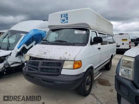 2002 Dodge RAM z VIN 2B7LB31Z62K117167, wystawiony jako Copart lot #71602835 z przebiegiem 196 302 mil mil oraz Szkoda całkowita • Salvage title. Historia ofert i sprzedaży dostępna na DreamBid. Obrazek 1.