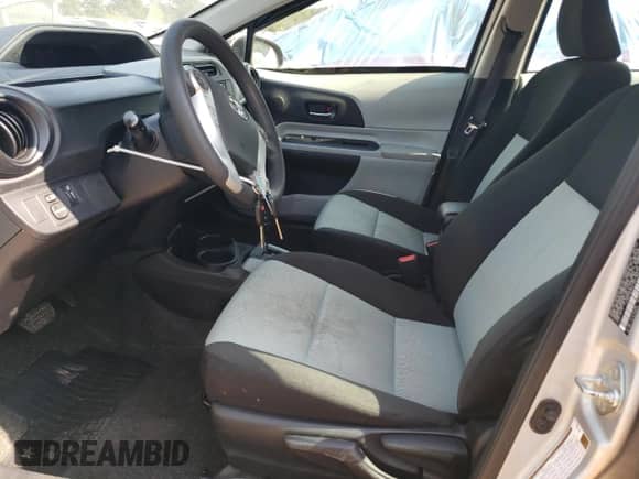 2012 Toyota Prius Four z VIN JTDKDTB36C1507960, wystawiony jako Copart lot #71008385 z przebiegiem 154 493 mil mil oraz Szkoda całkowita • Salvage title. Historia ofert i sprzedaży dostępna na DreamBid. Obrazek 7.