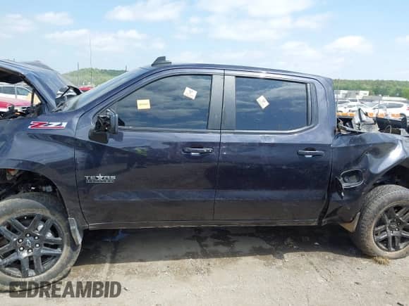 2023 Chevrolet Silverado 1500 RST with VIN 2GCUDEEDXP1151506, listed as a IAAI auction lot 42046652 with Not provided miles and . Bid and sale history available at DreamBid. Image 15.