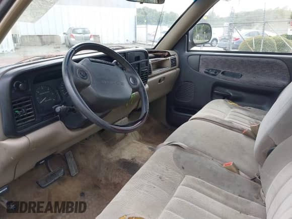 1996 Dodge 1500 с VIN 1B7HC16Y5TS543690, выставлен на аукционе IAAI как лот 43226169 с пробегом 367 892 миль миль и . История ставок и продаж доступна на DreamBid. Изображение 8.