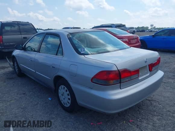 2001 Honda Accord VP с VIN 1HGCF86621A045346, выставлен на аукционе IAAI как лот 42698118 с пробегом 175 266 миль миль и . История ставок и продаж доступна на DreamBid. Изображение 3.
