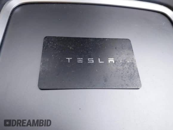 2022 Tesla Model Y Long Range z VIN 7SAYGAEE7NF389319, wystawiony jako IAAI lot #42492523 z przebiegiem Nie podano mil oraz . Historia ofert i sprzedaży dostępna na DreamBid. Obrazek 9.