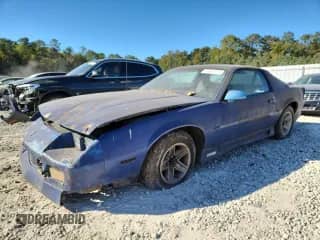 1991 Chevrolet Camaro с VIN 1G1FP23T2ML170834, выставлен на аукционе Copart как лот 86480425 с пробегом 130 093 миль миль и Чистый • Clean title. История ставок и продаж доступна на DreamBid. Изображение 1.