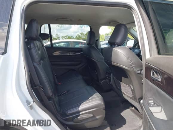 2023 Jeep Grand Cherokee Laredo z VIN 1C4RJJAG8P8790570, wystawiony jako IAAI lot #41490522 z przebiegiem 29 176 mil mil oraz . Historia ofert i sprzedaży dostępna na DreamBid. Obrazek 8.