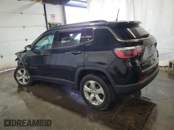 2019 Jeep Compass Latitude с VIN 3C4NJDBB9KT828823, выставлен на аукционе Copart как лот 84745385 с пробегом 34 533 миль миль и Списание • Salvage title. История ставок и продаж доступна на DreamBid. Изображение 2.