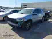 2018 Chevrolet Traverse LT Cloth z VIN 1GNERGKW0JJ153194, wystawiony jako IAAI lot #42827481 z przebiegiem 124 559 mil mil oraz . Historia ofert i sprzedaży dostępna na DreamBid. Obrazek 2.