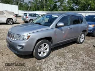 2015 Jeep Compass Latitude z VIN 1C4NJDEB3FD117934, wystawiony jako Copart lot #69609915 z przebiegiem 31 545 mil mil oraz Nie do naprawy • Non repairable. Historia ofert i sprzedaży dostępna na DreamBid. Obrazek 1.
