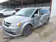 2017 Dodge Grand Caravan SXT z VIN 2C4RDGCG4HR672450, wystawiony jako IAAI lot #43300631 z przebiegiem 190 627 mil mil oraz . Historia ofert i sprzedaży dostępna na DreamBid. Obrazek 17.