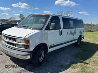 2002 Chevrolet Express с VIN 1GAHG39R921243538, выставлен на аукционе Copart как лот 47266075 с пробегом 512 936 миль миль и Чистый • Clean title. История ставок и продаж доступна на DreamBid. Изображение 2.