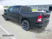 2019 Ram 1500 Big Horn z VIN 1C6RRFFG7KN702673, wystawiony jako IAAI lot #42300275 z przebiegiem 74 009 mil mil oraz . Historia ofert i sprzedaży dostępna na DreamBid. Obrazek 3.