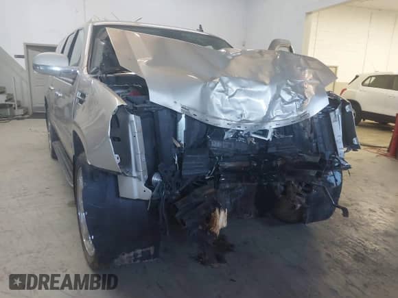 2013 Cadillac Escalade ESV Luxury с VIN 1GYS4HEF9DR227157, выставлен на аукционе IAAI как лот 41972793 с пробегом 114 314 миль миль и . История ставок и продаж доступна на DreamBid. Изображение 6.