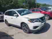 2017 Nissan Pathfinder SL z VIN 5N1DR2MM1HC680626, wystawiony jako IAAI lot #42799068 z przebiegiem 109 031 mil mil oraz . Historia ofert i sprzedaży dostępna na DreamBid. Obrazek 13.