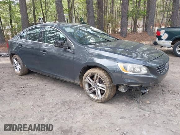 2015 Volvo S60 T5 Premier с VIN YV1612TB2F1307263, выставлен на аукционе IAAI как лот 42002548 с пробегом 107 433 миль миль и . История ставок и продаж доступна на DreamBid. Изображение 1.