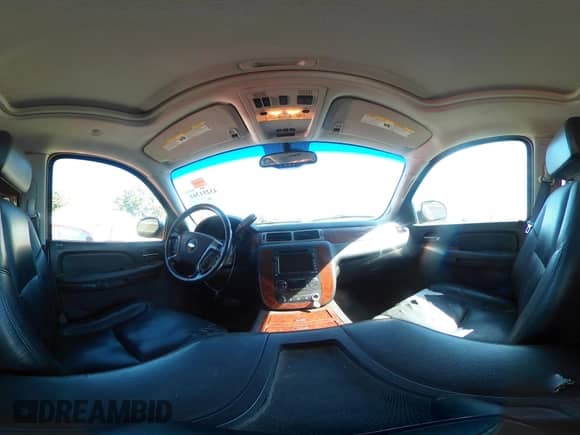 2009 Chevrolet Suburban LTZ z VIN 1GNFK363X9R189568, wystawiony jako IAAI lot #43251361 z przebiegiem 214 783 mil mil oraz . Historia ofert i sprzedaży dostępna na DreamBid. Obrazek 21.