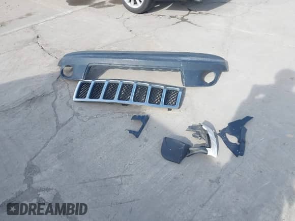 2009 Jeep Grand Cherokee with VIN 1J8HS68T49C524111, listed as a IAAI auction lot 41605917 with 133,441 mi miles and . Bid and sale history available at DreamBid. Image 12.