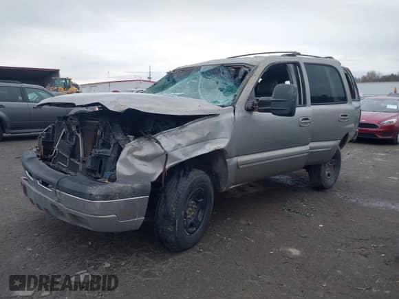 2000 Chevrolet Tahoe LT with VIN 1GNEK13TXYJ173159, listed as a IAAI auction lot 41019840 with Not provided miles and . Bid and sale history available at DreamBid. Image 2.