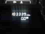 2015 Nissan Pathfinder SL z VIN 5N1AR2MN5FC622513, wystawiony jako IAAI lot #41953545 z przebiegiem 183 339 mil mil oraz . Historia ofert i sprzedaży dostępna na DreamBid. Obrazek 15.