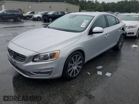 2017 Volvo S60 Inscription Platinum с VIN LYV402TM8HB133454, выставлен на аукционе Copart как лот 63387135 с пробегом 121 798 миль миль и На запчасти • Non repairable. История ставок и продаж доступна на DreamBid. Изображение 1.