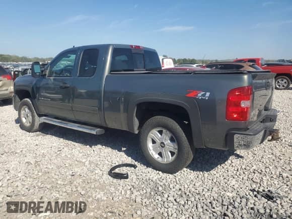 2011 Chevrolet Silverado 1500 LT z VIN 1GCRKSE38BZ174087, wystawiony jako Copart lot #81842745 z przebiegiem 157 719 mil mil oraz Czysty tytuł • Clean title. Historia ofert i sprzedaży dostępna na DreamBid. Obrazek 2.