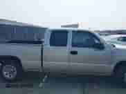 2004 Chevrolet Silverado 1500 LT с VIN 2GCEC19T241349008, выставлен на аукционе IAAI как лот 42383779 с пробегом 229 984 миль миль и . История ставок и продаж доступна на DreamBid. Изображение 13.