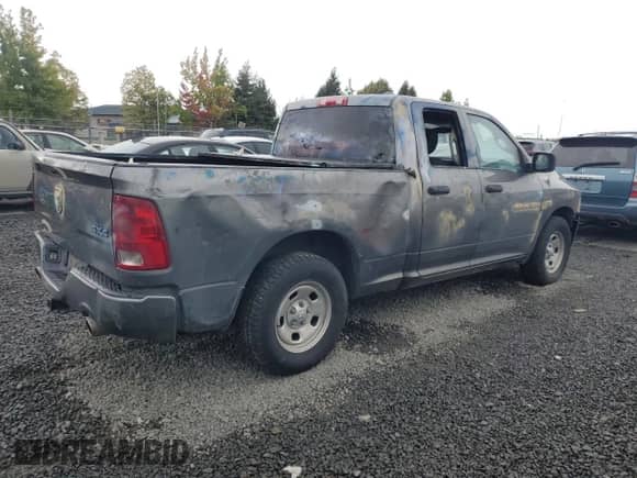 2012 Ram 1500 Express z VIN 1C6RD7FT2CS251429, wystawiony jako Copart lot #84569415 z przebiegiem 199 676 mil mil oraz Czysty tytuł • Clean title. Historia ofert i sprzedaży dostępna na DreamBid. Obrazek 3.