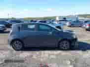 2017 Chevrolet Sonic LT z VIN 1G1JD6SG2H4153160, wystawiony jako IAAI lot #43408592 z przebiegiem 91 510 mil mil oraz . Historia ofert i sprzedaży dostępna na DreamBid. Obrazek 13.