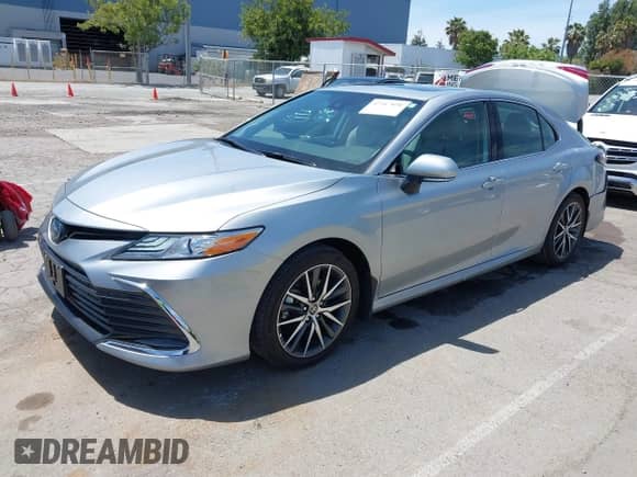 2023 Toyota Camry Hybrid XLE с VIN 4T1F31AK7PU613965, выставлен на аукционе IAAI как лот 42267850 с пробегом 25 184 миль миль и . История ставок и продаж доступна на DreamBid. Изображение 18.