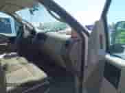 2006 Ford F-150 XL z VIN 1FTRF12W06NA78643, wystawiony jako IAAI lot #42656572 z przebiegiem 148 158 mil mil oraz . Historia ofert i sprzedaży dostępna na DreamBid. Obrazek 5.